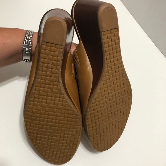 Cole Haan leather shoes size 9B - Picture 7 of 8